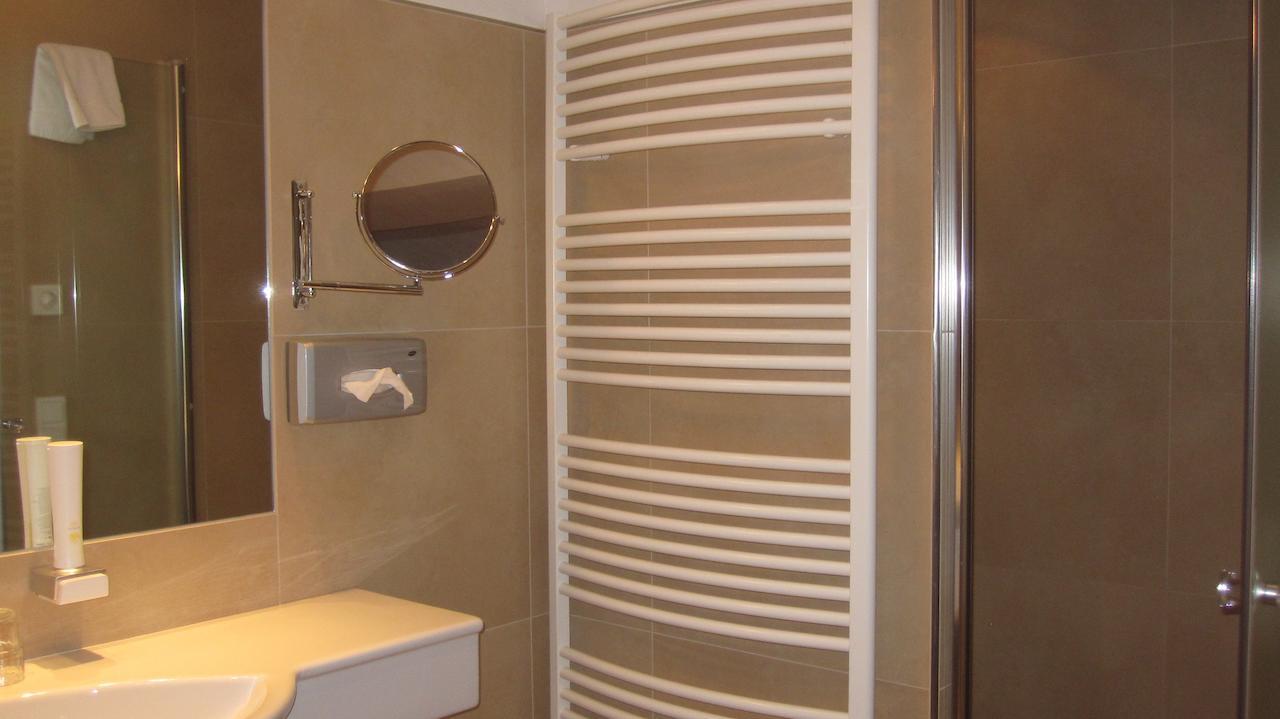 צל-אם-זי Hotel Badhaus חדר תמונה