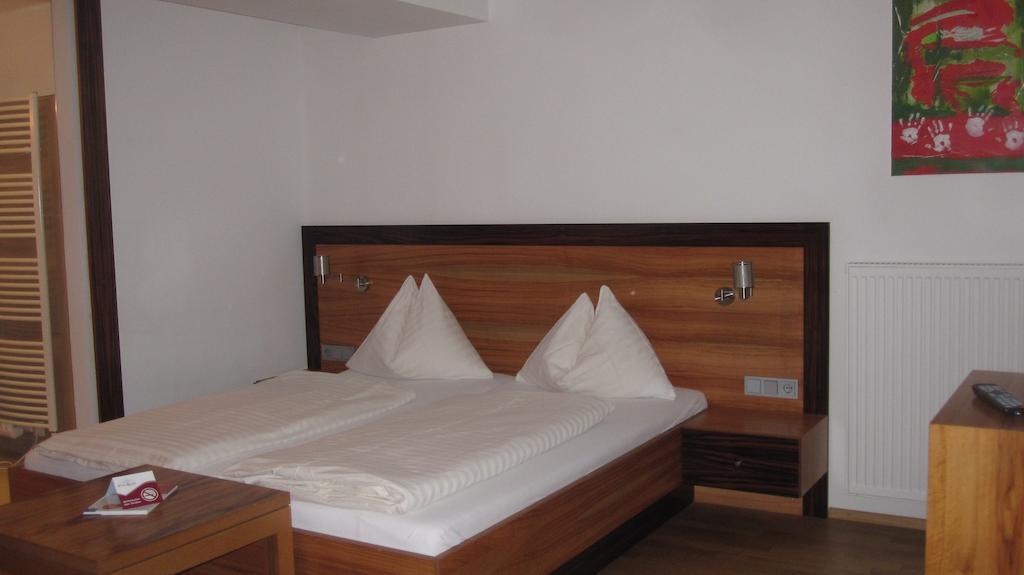 צל-אם-זי Hotel Badhaus מראה חיצוני תמונה